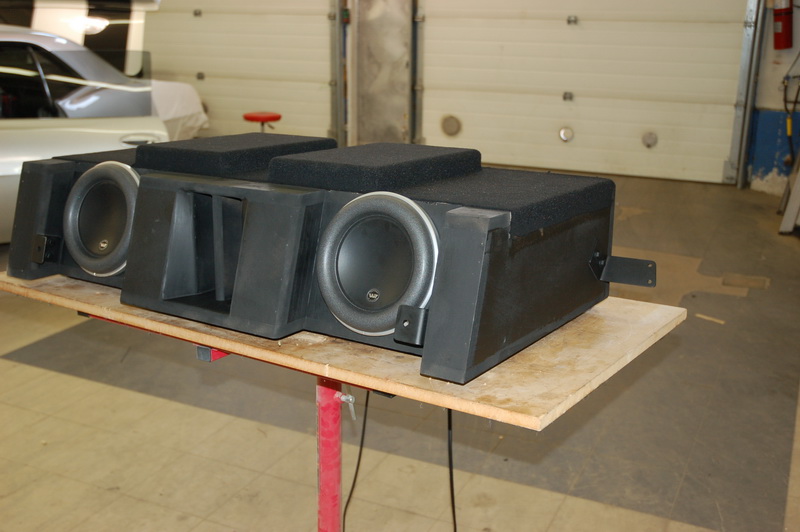 1969 Custom Built Camro SS amp speaker cabinet wiring 